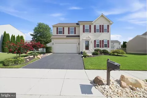Exterior - 412 Prestwick Pl, Townsend, DE 19734 photo 2 of 13