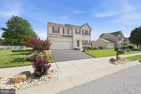 Exterior - 412 Prestwick Pl, Townsend, DE 19734 photo 3 of 13
