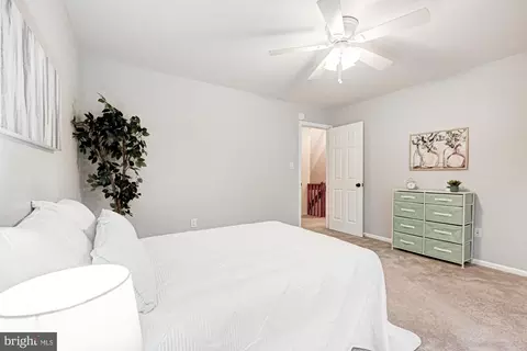 Bedroom - 133 E Green Valley Cir, Newark, DE 19711 photo 5 of 10