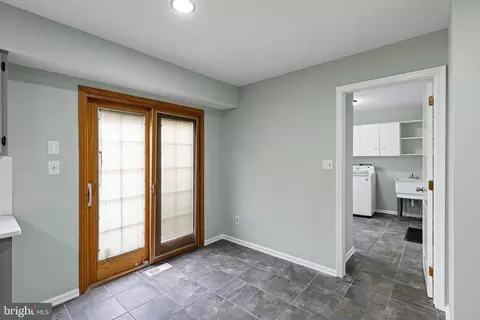 Entry Way - 18 Sumac Ct, Newark, DE 19702 photo 5 of 5