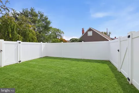 Exterior - 1 Pebble Pl, Newark, DE 19702 photo 6 of 8