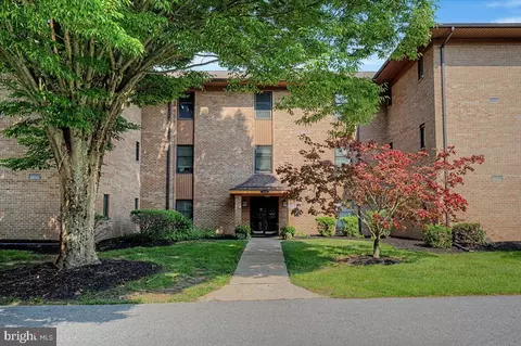 3201 Unit 301 Falcon Ln #301, Wilmington, DE 19808