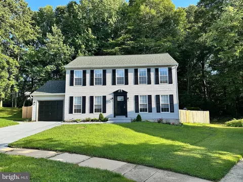 7 Greenwich Ct, Newark, DE 19702