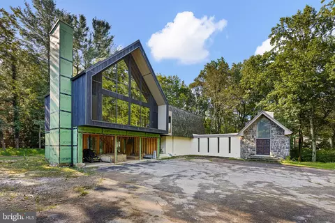4002 Valley Green Rd, Wilmington, DE 19807
