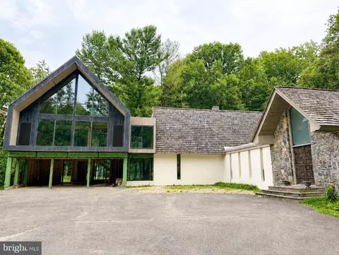 4002 Valley Green Rd, Wilmington, DE 19807