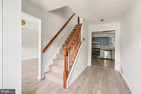Entry Way - 737 Fox Chase Cir, Bear, DE 19701 photo 2 of 6