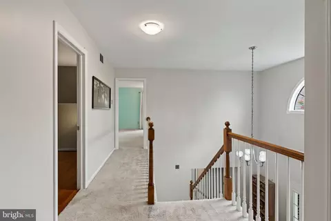 Entry Way - 13 Willow Creek Ln, Newark, DE 19711 photo 3 of 6