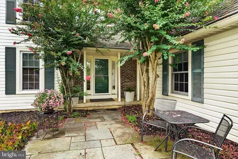 Exterior - 13 Willow Creek Ln, Newark, DE 19711 photo 4 of 16