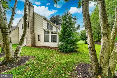 Exterior - 13 Willow Creek Ln, Newark, DE 19711 photo 11 of 16