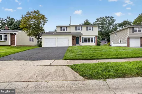 Exterior - 211 S Dillwyn Rd, Newark, DE 19711 photo 1 of 8