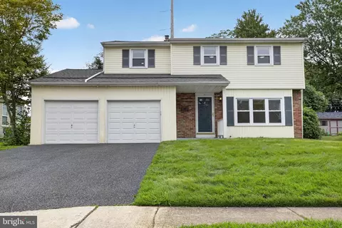 Exterior - 211 S Dillwyn Rd, Newark, DE 19711 photo 2 of 8