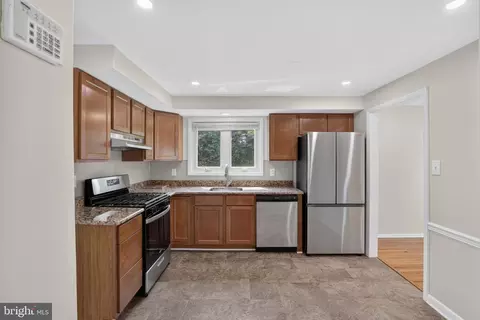 Kitchen - 211 S Dillwyn Rd, Newark, DE 19711 photo 2 of 2