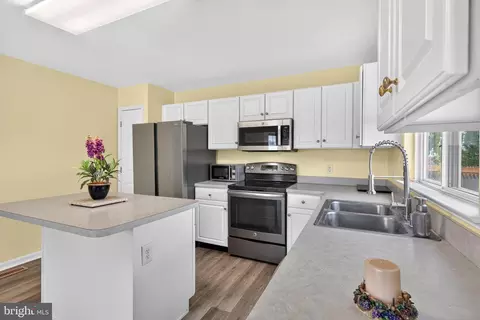 Kitchen - 134 Darling St, Newark, DE 19702 photo 1 of 3