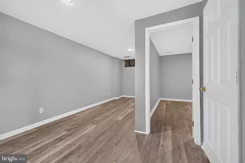 Entry Way - 134 Darling St, Newark, DE 19702 photo 6 of 7