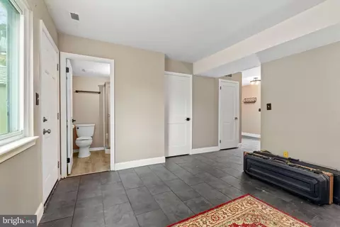 Entry Way - 415 Jaymar Blvd, Newark, DE 19702 photo 2 of 2