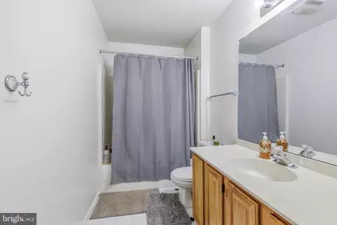 Bath - 39 Pegasus Pl, Bear, DE 19701 photo 2 of 4