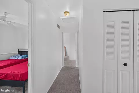 Entry Way - 431 Nilsen Rd, Bear, DE 19701 photo 4 of 6