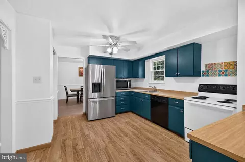 Kitchen - 431 Nilsen Rd, Bear, DE 19701 photo 1 of 2