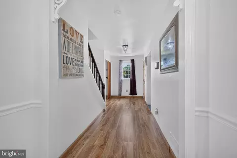 Entry Way - 431 Nilsen Rd, Bear, DE 19701 photo 2 of 6