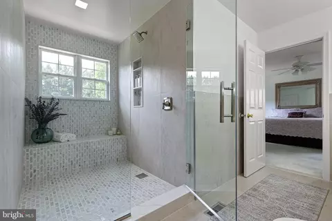 Bath - 206 W Thomas Ct, Middletown, DE 19709 photo 1 of 4
