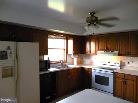 Kitchen - 3862 Wrangle Hill Rd, Bear, DE 19701 photo 2 of 2