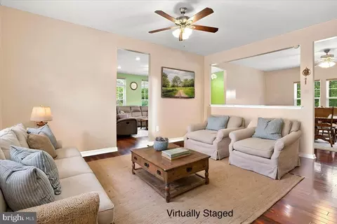 Living - 268 Ann Dr, Middletown, DE 19709 photo 2 of 3