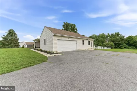 111 Sycamore Ln, Townsend, DE 19734 photo 3