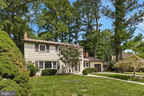 Exterior - 805 Rock Ln, Newark, DE 19713 photo 9 of 11