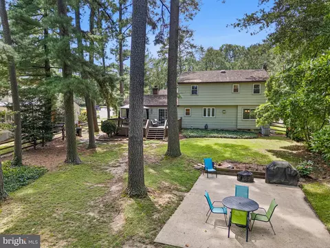 Exterior - 805 Rock Ln, Newark, DE 19713 photo 5 of 11