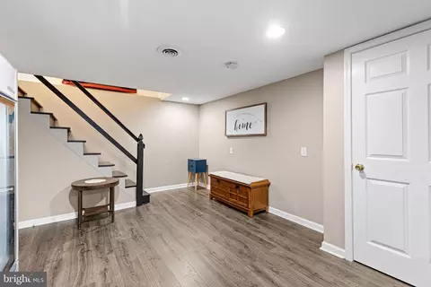 Entry Way - 805 Rock Ln, Newark, DE 19713 photo 3 of 3