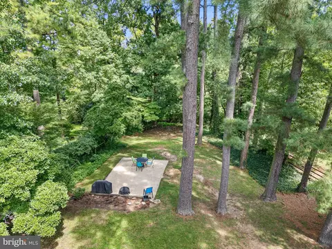 Exterior - 805 Rock Ln, Newark, DE 19713 photo 10 of 11