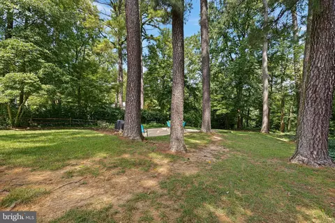Exterior - 805 Rock Ln, Newark, DE 19713 photo 4 of 11
