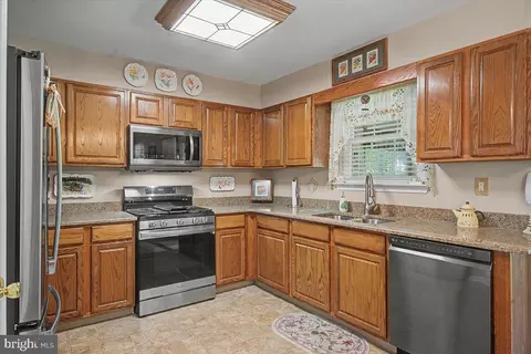 Kitchen - 28 Dasher Ave, Bear, DE 19701 photo 1 of 3