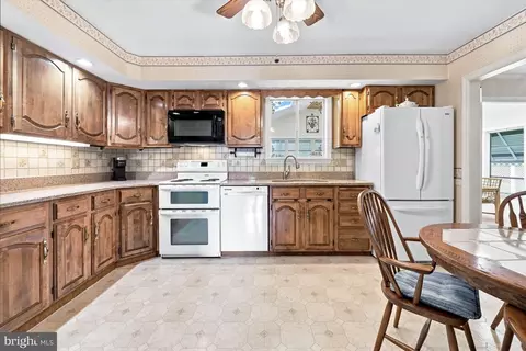 Kitchen - 3 Ware Rd, Newark, DE 19711 photo 2 of 3