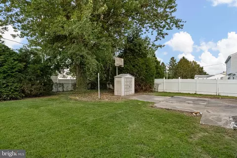Exterior - 502 E Basin Rd, New Castle, DE 19720 photo 3 of 4