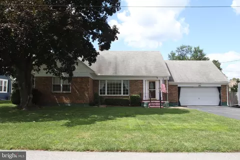 304 Hamilton St, Delaware City, DE 19706