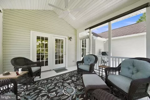 Exterior - 54 Springmill Dr, Middletown, DE 19709 photo 5 of 10