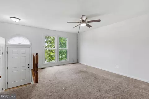Living - 654 Corsica Ave, Bear, DE 19701 photo 2 of 3