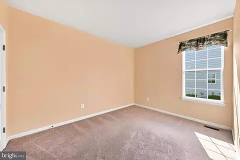 Bedroom - 631 Red Maple Rd, Middletown, DE 19709 photo 3 of 6