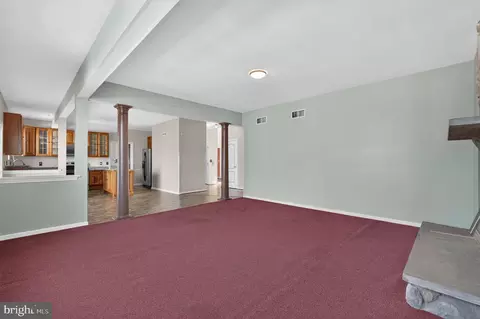 Living - 1 Foxfield Ct, Bear, DE 19701 photo 5 of 5