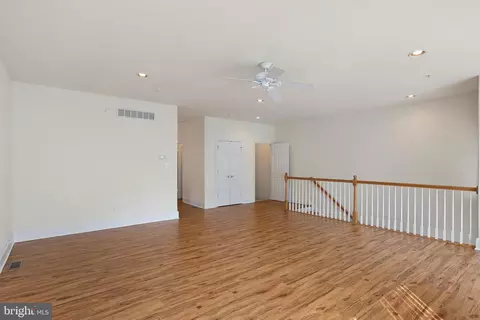 Living - 106 Sutton Way, Newark, DE 19711 photo 4 of 8