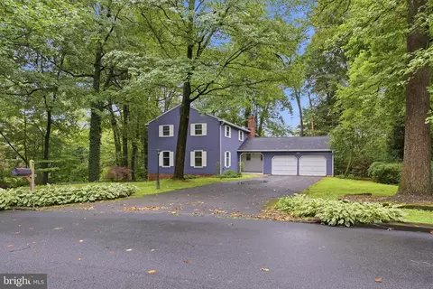 7 Ridon Dr, Hockessin, DE 19707