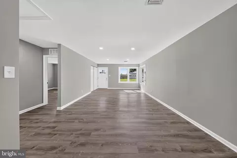 Entry Way - 71 Mercer Dr, Newark, DE 19713 photo 5 of 15