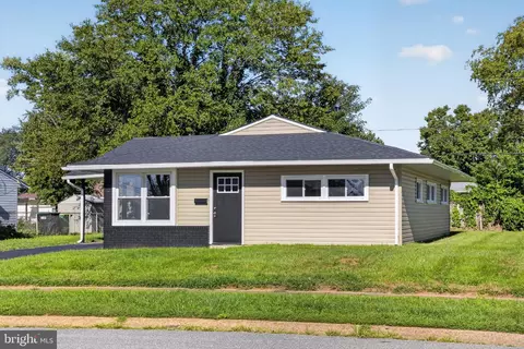 Exterior - 71 Mercer Dr, Newark, DE 19713 photo 6 of 12