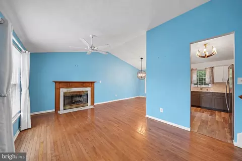 Living - 206 Macduff Rd, Newark, DE 19711 photo 3 of 4