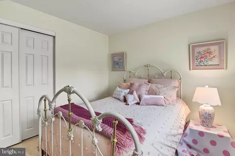 Bedroom - 29 E Cherokee Dr, Newark, DE 19713 photo 2 of 5