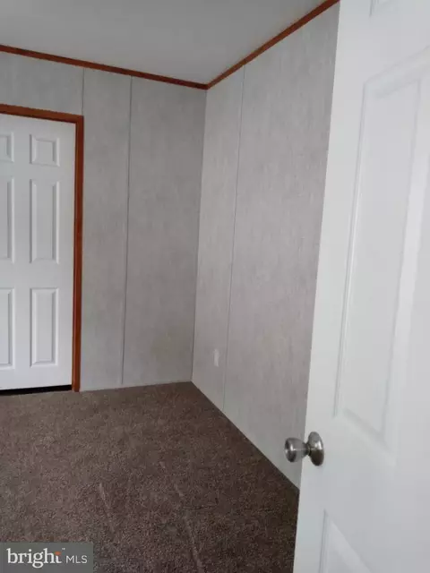 95 N Dragon Dr, Bear, DE 19701 photo 10