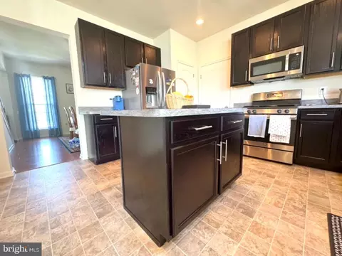 Kitchen - 570 Ginn St, Townsend, DE 19734 photo 1 of 9