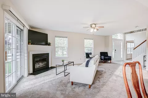 Living - 259 Avonbridge Dr, Townsend, DE 19734 photo 2 of 2
