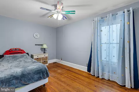 Bedroom - 114 E 4th St, New Castle, DE 19720 photo 4 of 5
